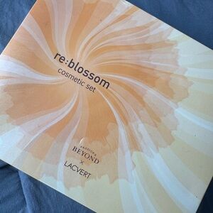 Re:Blossom Cosmetic Set - Orange